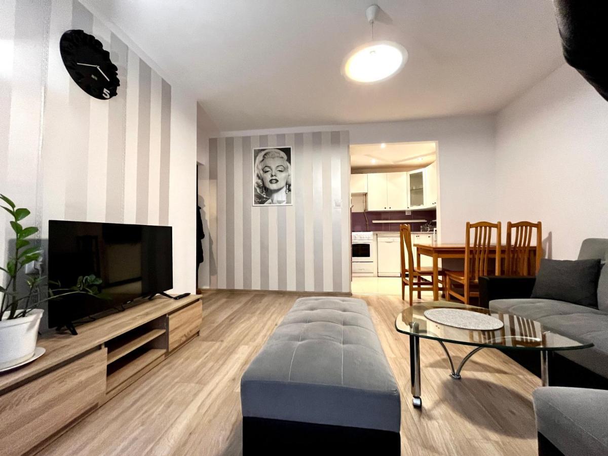 Charmig Apartment Красков Екстериор снимка